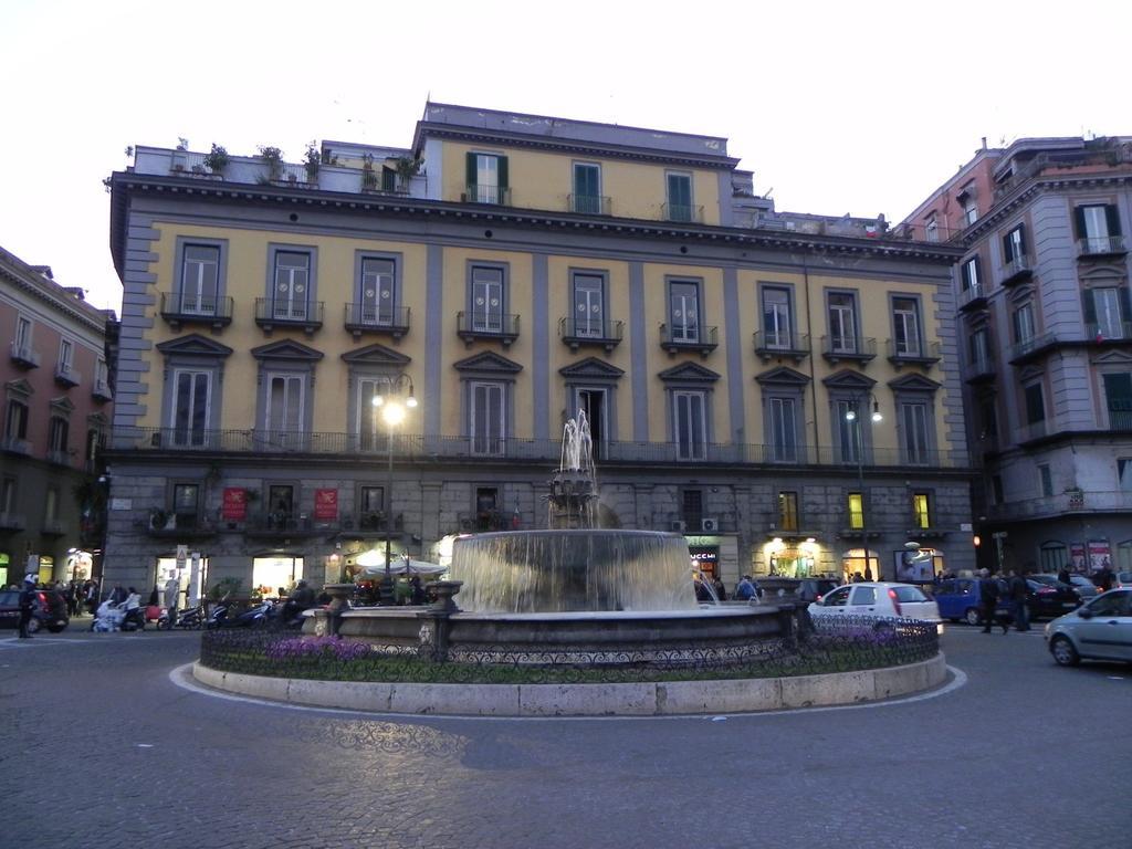 B&B Palazzo Satriano Napoli Eksteriør bilde