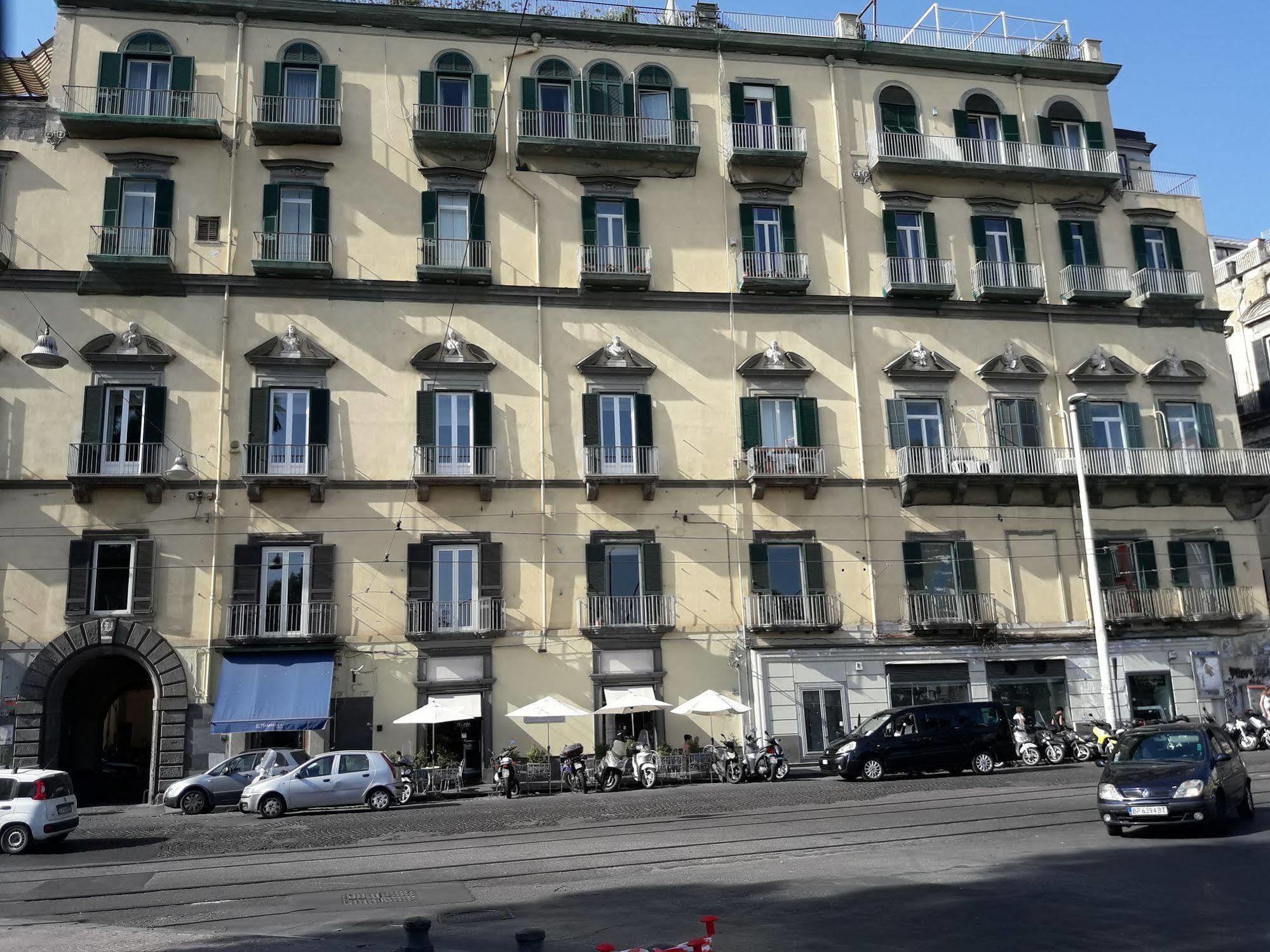 B&B Palazzo Satriano Napoli Eksteriør bilde
