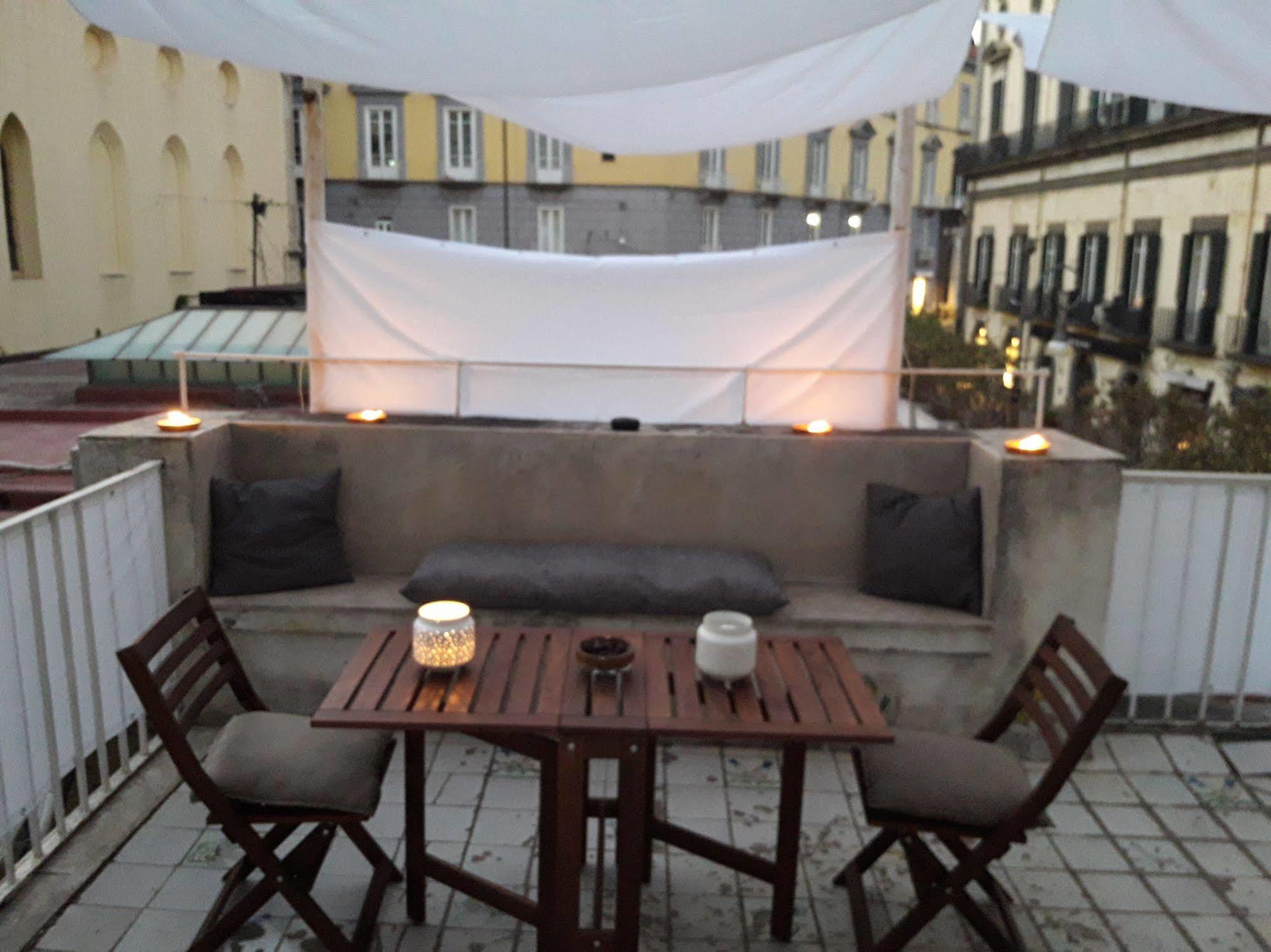 B&B Palazzo Satriano Napoli Eksteriør bilde