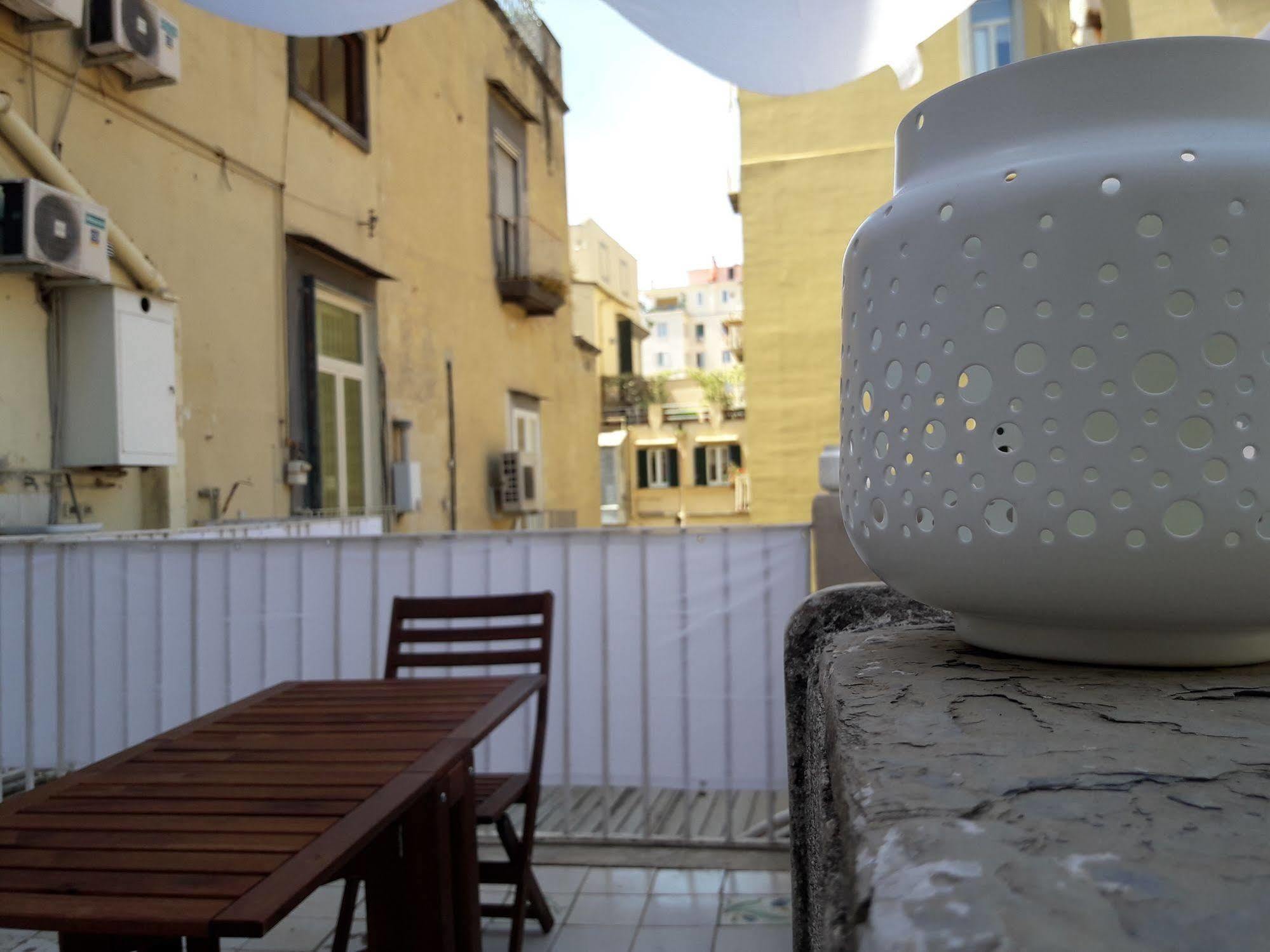 B&B Palazzo Satriano Napoli Eksteriør bilde