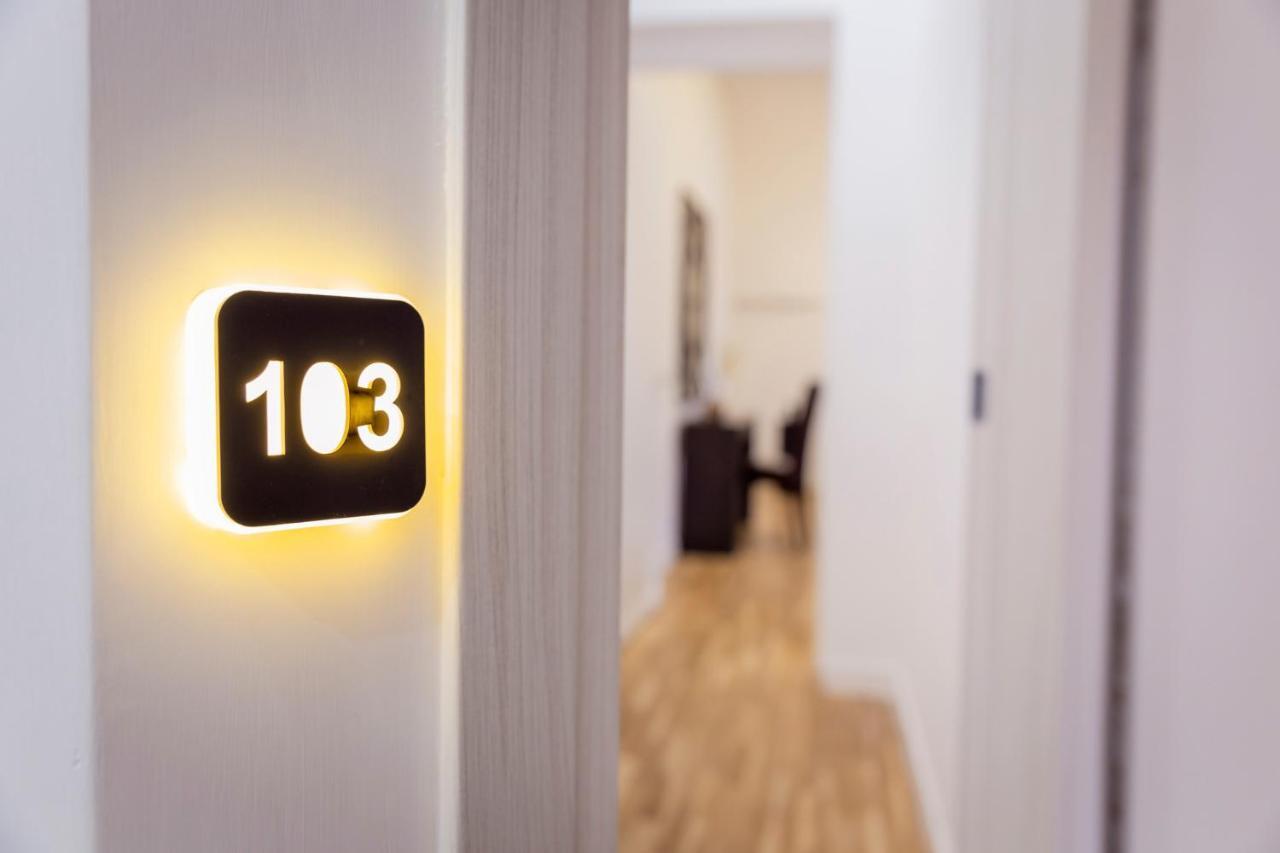 B&B Palazzo Satriano Napoli Eksteriør bilde