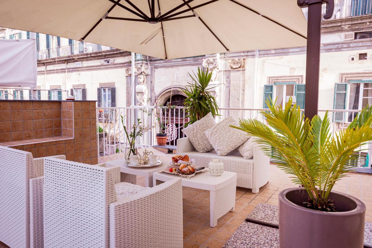 B&B Palazzo Satriano Napoli Eksteriør bilde