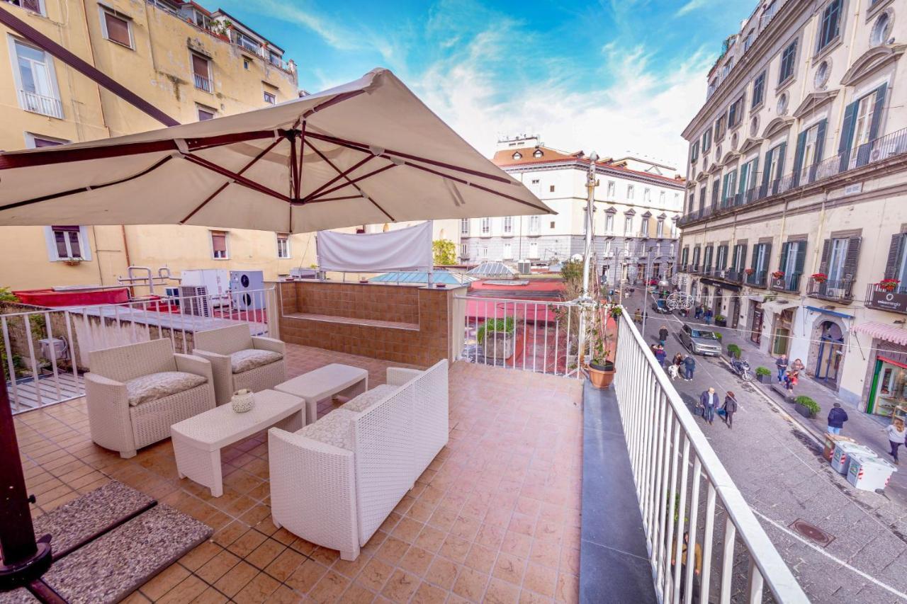 B&B Palazzo Satriano Napoli Eksteriør bilde
